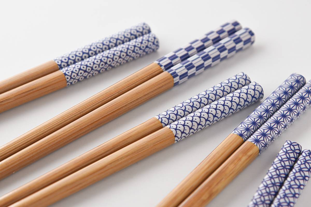 Bamboo Japanese Chopsticks with Japanese pattern Set of 5 Dishwasher Safe 