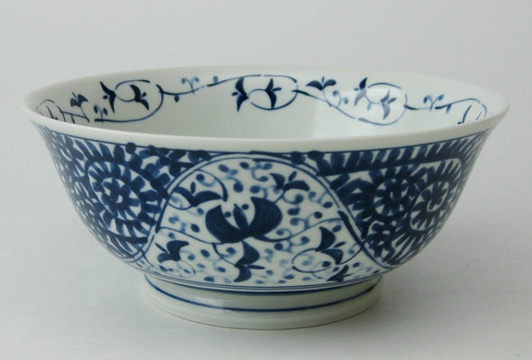 Hasami Porcelain Light Weight Noodle Bowl Karakusa